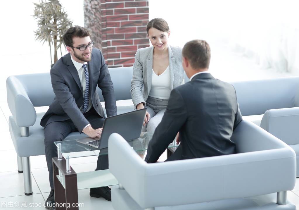 律師在銷(xiāo)售網(wǎng)絡(luò)設(shè)備中的咨詢(xún)與客戶(hù)服務(wù)策略